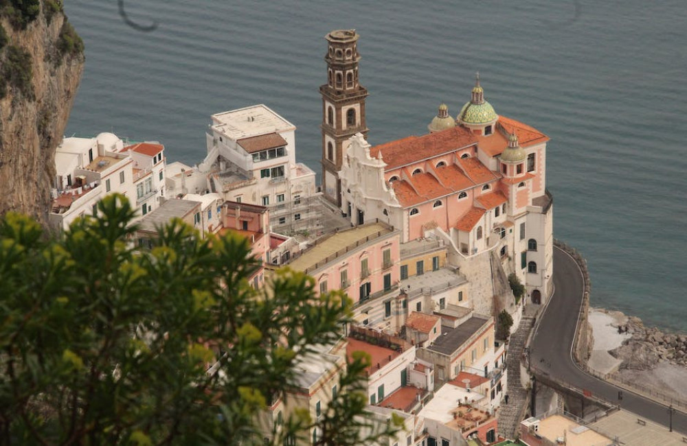 Atrani beach: het kleine strand naast Amalfi waar je te voet naartoe loopt